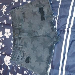 Juniors Material Girl Size 9 shorts